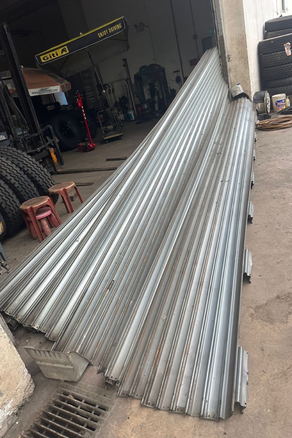 Roller shutter slats prepared for installation and servicing